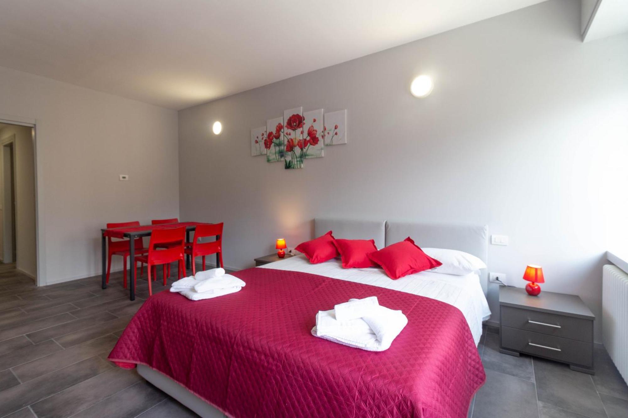 Papavero Apartment - Affitti Brevi Italia Лекко Экстерьер фото